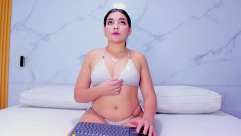 Snapshot of melanie_harl chatting on 02.24.26 Melanie online show from 02.24.26