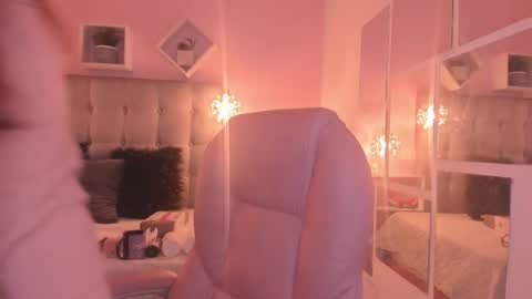 Melanie  online show from 10.14.25