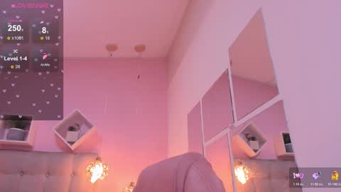 Melanie  online show from 11.04.25