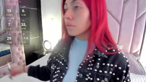 Snapshot of melanie_roux_ chatting on 11.05.25 Melanie roux online show from 11.05.25