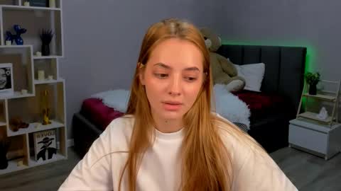 Snapshot of melaniealves chatting on 11.12.25 MelanieAlves online show from 11.12.25