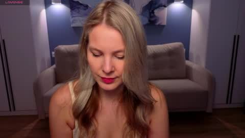 Melanie Bennett online show from 04.08.26