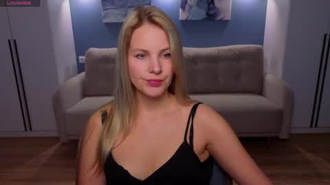 Snapshot of melaniebennett chatting on 05.17.26 Melanie Bennett online show from 05.17.26