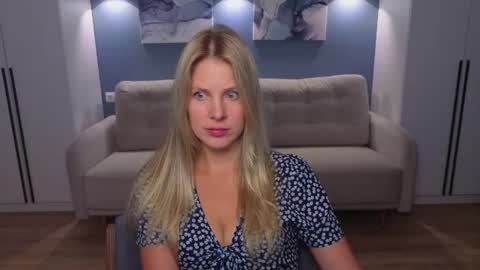 Melanie Bennett online show from 07.25.26