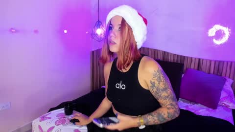 Melanie Roux online show from 12.23.24