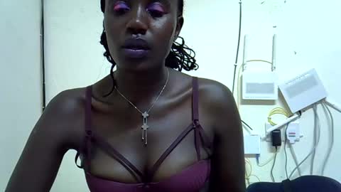 Snapshot of melanin_kuchi chatting on 10.21.25 African Melanin online show from 10.21.25