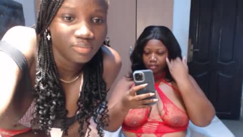 Snapshot of melaninandnina chatting on 03.26.26 melaninandnina online show from 03.26.26