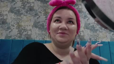 melanniebrown online show from 01.09.25