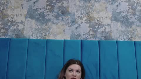 melanniebrown online show from 01.30.25