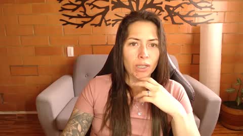 Melanny online show from 10.14.25