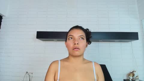 Melanny garcia online show from 09.22.25