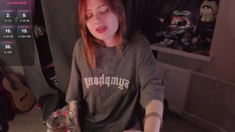 Snapshot of melante_s chatting on 10.20.25 Ash online show from 10.20.25