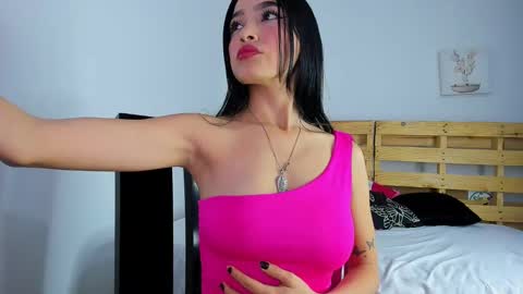 Snapshot of melany_0911 chatting on 10.21.25 MELODY online show from 10.21.25