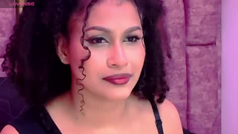 LAURA online show from 10.11.25