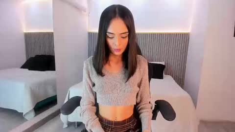 Snapshot of melany_hoffman chatting on 10.11.25 melany_hoffman online show from 10.11.25