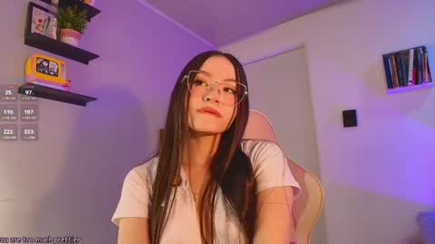 Snapshot of meliflua_a chatting on 05.27.26 Meli online show from 05.27.26