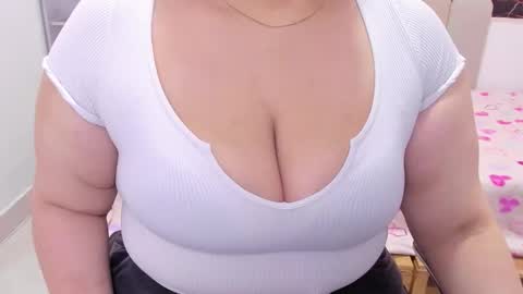Snapshot of meliisa_sweet chatting on 10.20.25 melisa online show from 10.20.25