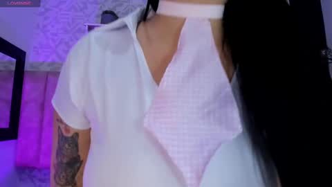 Snapshot of melinacruzz chatting on 10.16.25 Mel online show from 10.16.25