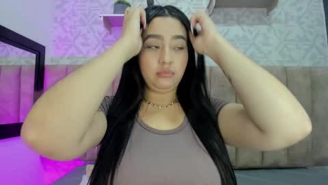 Mel online show from 11.17.25