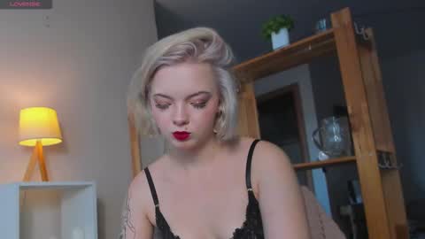 Snapshot of melinamonroe chatting on 10.02.25 My name is Melina online show from 10.02.25