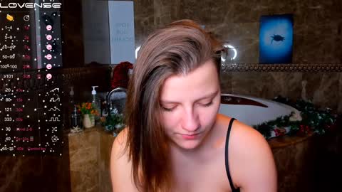 Snapshot of melindat chatting on 12.30.24 Melinda online show from 12.30.24