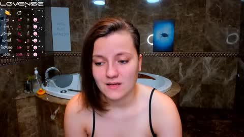 Snapshot of melindat chatting on 10.01.25 Melinda online show from 10.01.25