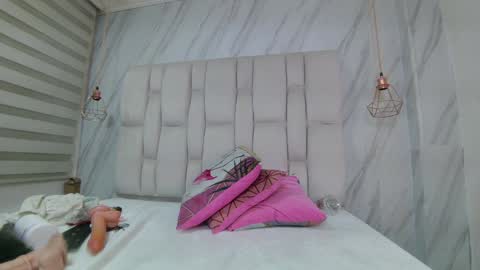 Snapshot of melisa_garcia chatting on 02.05.25 Melissa online show from 02.05.25