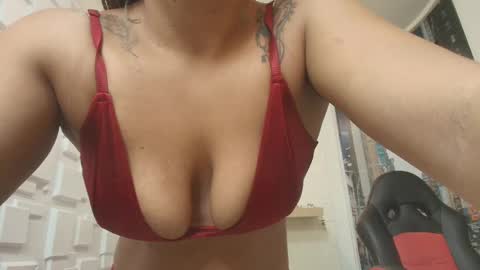 Snapshot of melisa_garcia chatting on 10.15.25 Melissa online show from 10.15.25