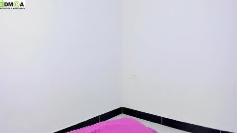 Snapshot of melissa_999g chatting on 11.04.25 The Best deepthroat ever. online show from 11.04.25