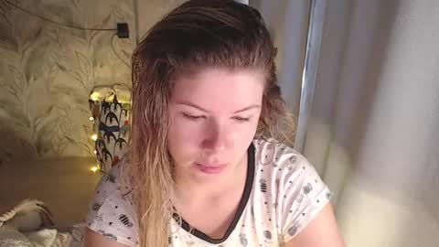 Melissa  Ray online show from 09.24.25