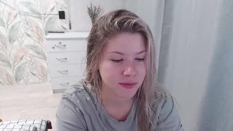 Melissa  Ray online show from 10.14.25