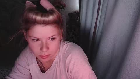 Melissa  Ray online show from 10.25.25