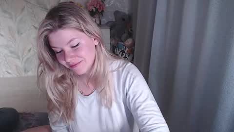 Melissa  Ray online show from 10.25.25