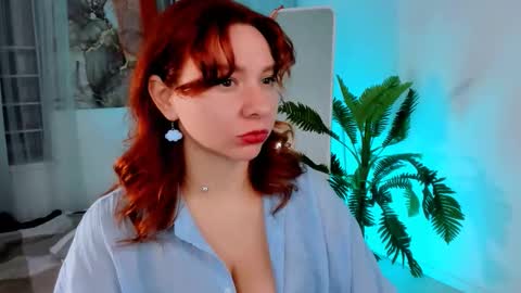 Snapshot of melissa_adamss chatting on 10.25.25 Melissa online show from 10.25.25
