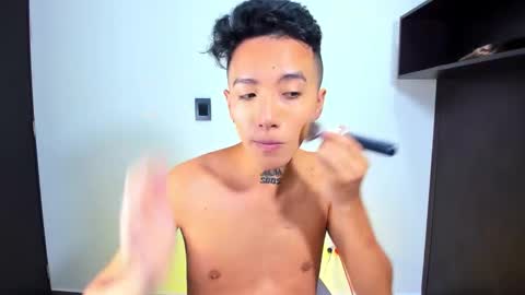 M E L I S S A  online show from 11.03.25