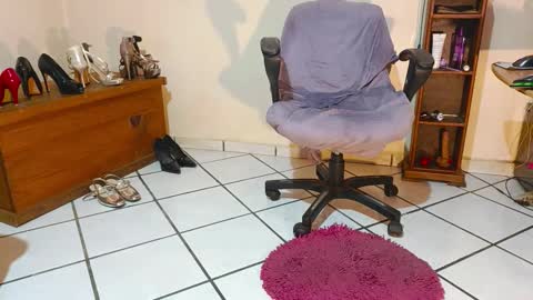 Snapshot of melissa_tv chatting on 10.24.25 melissa online show from 10.24.25