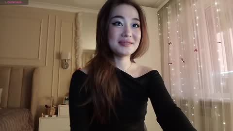 Lisaa online show from 04.17.26