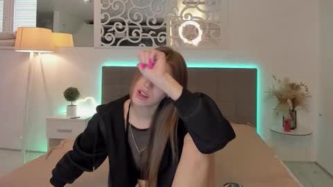 MelissaCrayzy online show from 04.19.26