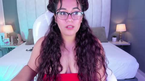 M E L I S S A  online show from 12.20.24