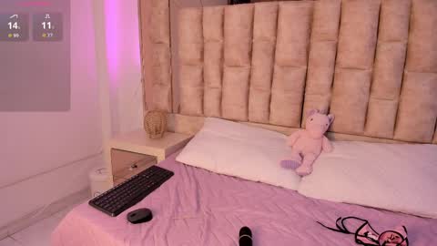 Snapshot of melissalove3 chatting on 10.02.25 melissalove3 online show from 10.02.25