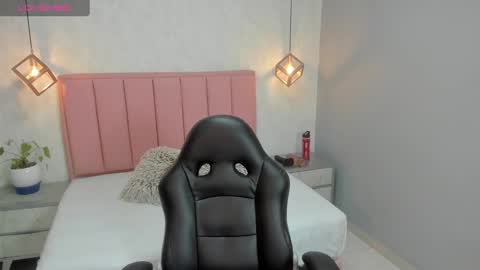    online show from 10.10.25