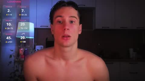 Snapshot of mell0wme chatting on 01.29.25 Mello online show from 01.29.25