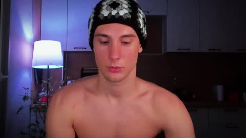 Snapshot of mell0wme chatting on 02.01.25 Mello online show from 02.01.25