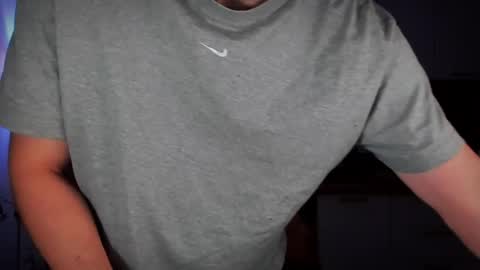 Snapshot of mell0wme chatting on 02.13.25 Mello online show from 02.13.25