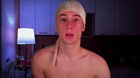 Snapshot of mell0wme chatting on 02.25.25 Mello online show from 02.25.25