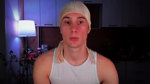 Snapshot of mell0wme chatting on 02.26.25 Mello online show from 02.26.25