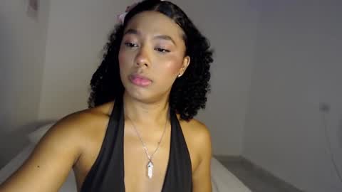 Snapshot of mell_rossi chatting on 11.07.25 mell_rossi online show from 11.07.25