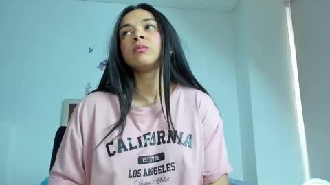 Snapshot of mellanie33 chatting on 01.30.25 mellanie online show from 01.30.25