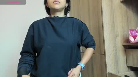 Snapshot of mellanie33 chatting on 03.12.25 mellanie online show from 03.12.25