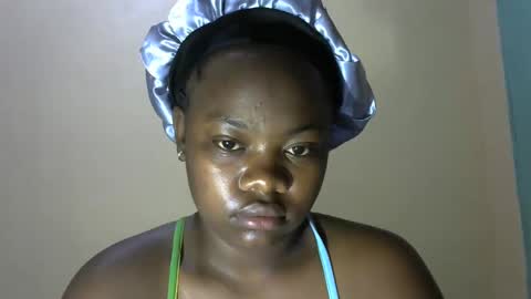 Snapshot of mellcy chatting on 01.17.25 mell online show from 01.17.25